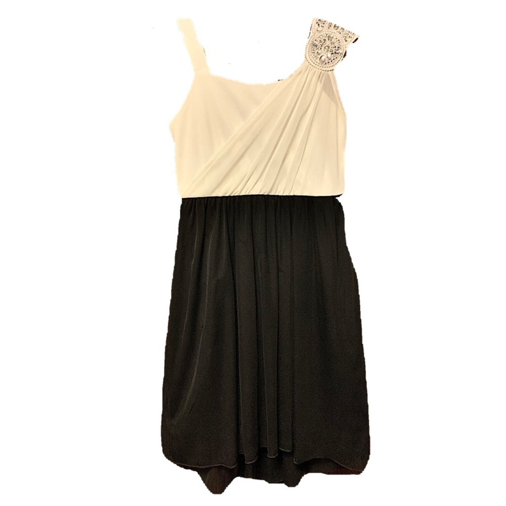 Amy’s Closet white & black short formal dress. Kids size 8